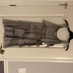 Robbie Bee grey and white short dress